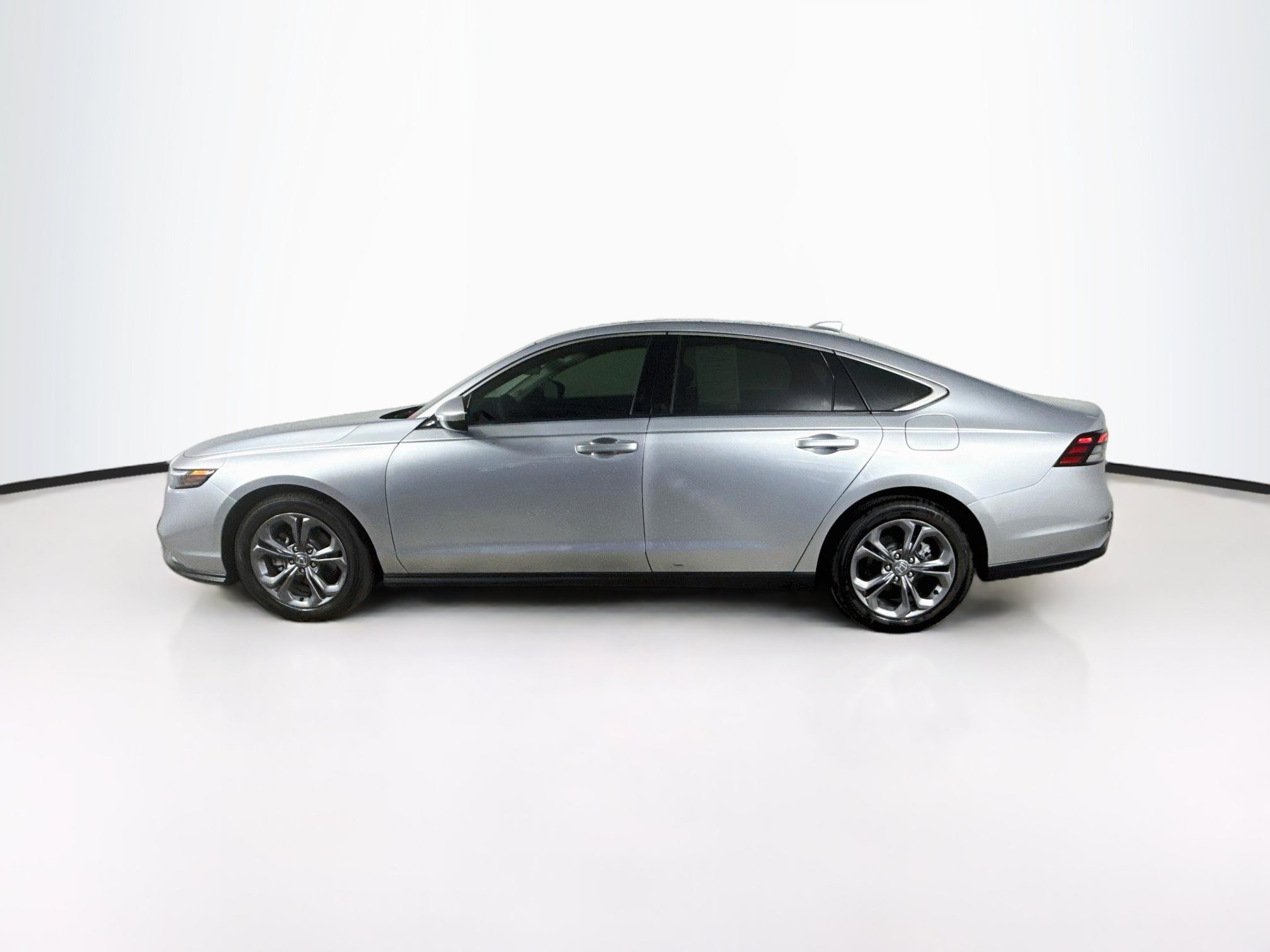 Certified 2024 Honda Accord EX image 7