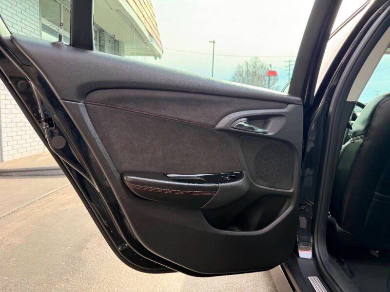 Used 2014 Chevrolet SS RWD image 29