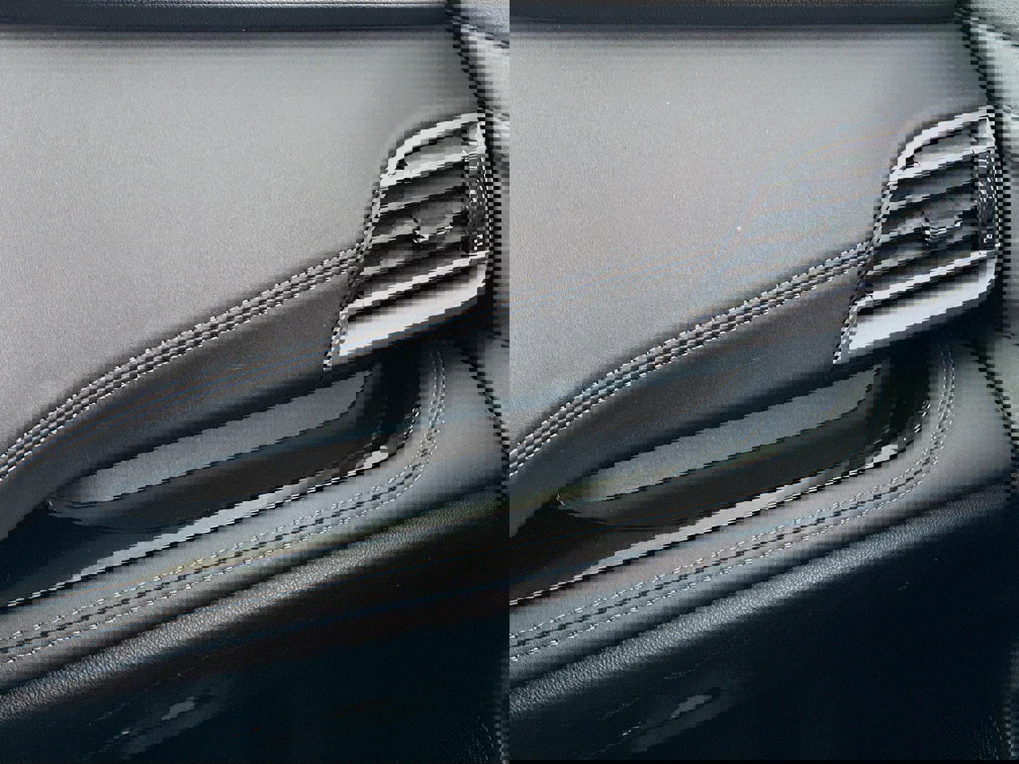 Used 2022 Subaru Outback Limited XT image 15