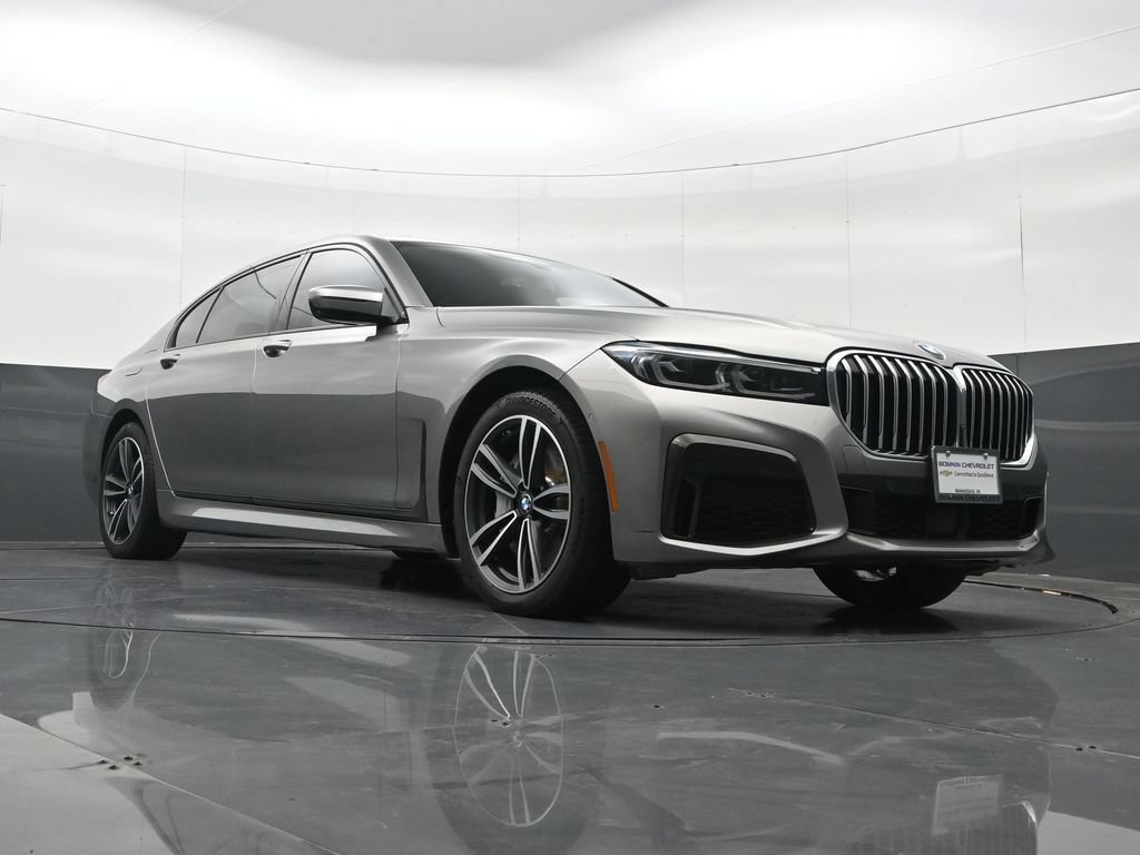Used 2022 BMW 750i xDrive w/ M Sport Package AWD/4WD image 38