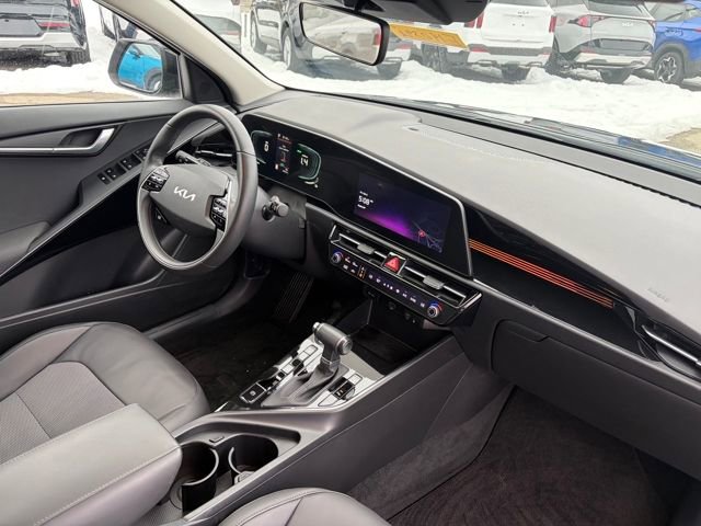 Certified 2023 Kia Niro EX image 7