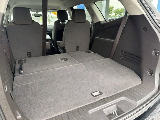 Used 2016 Chevrolet Traverse LT w/ Style and Technology Package FWD image 11