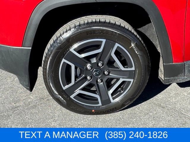 New 2026 Jeep Cherokee Laredo image 11