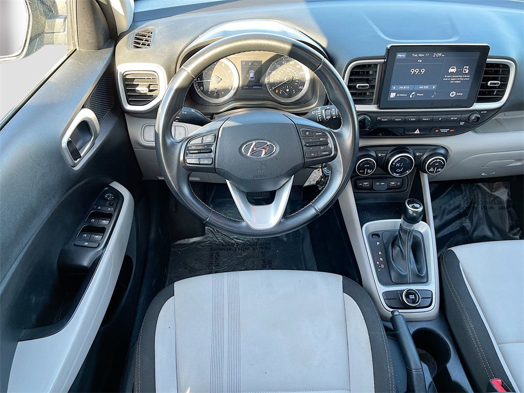 Used 2022 Hyundai Venue SEL w/ Cargo Package image 21
