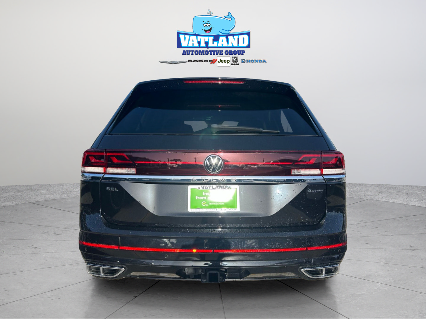 Used 2024 Volkswagen Atlas SEL Premium R-Line AWD/4WD image 4
