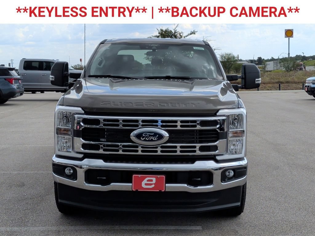 New 2026 Ford F250 XLT w/ FX4 Off-Road Package AWD/4WD image 2
