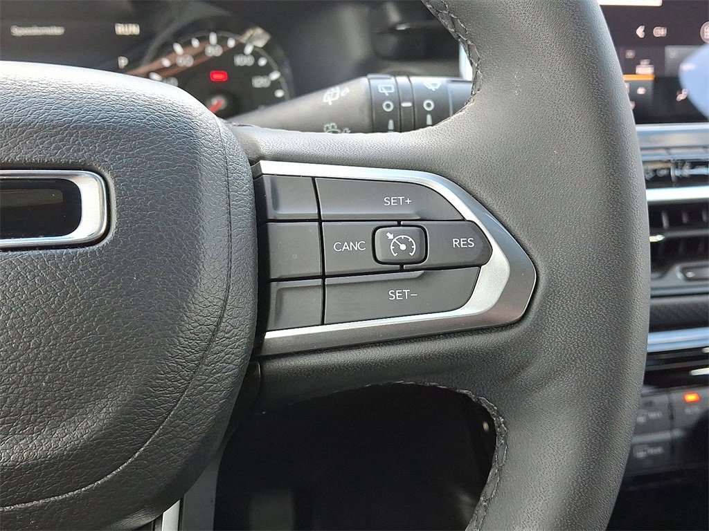 Used 2024 Jeep Compass Latitude w/ Convenience Group image 22