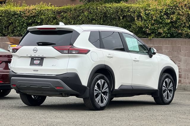 Used 2023 Nissan Rogue SV w/ SV Premium B Package FWD image 5