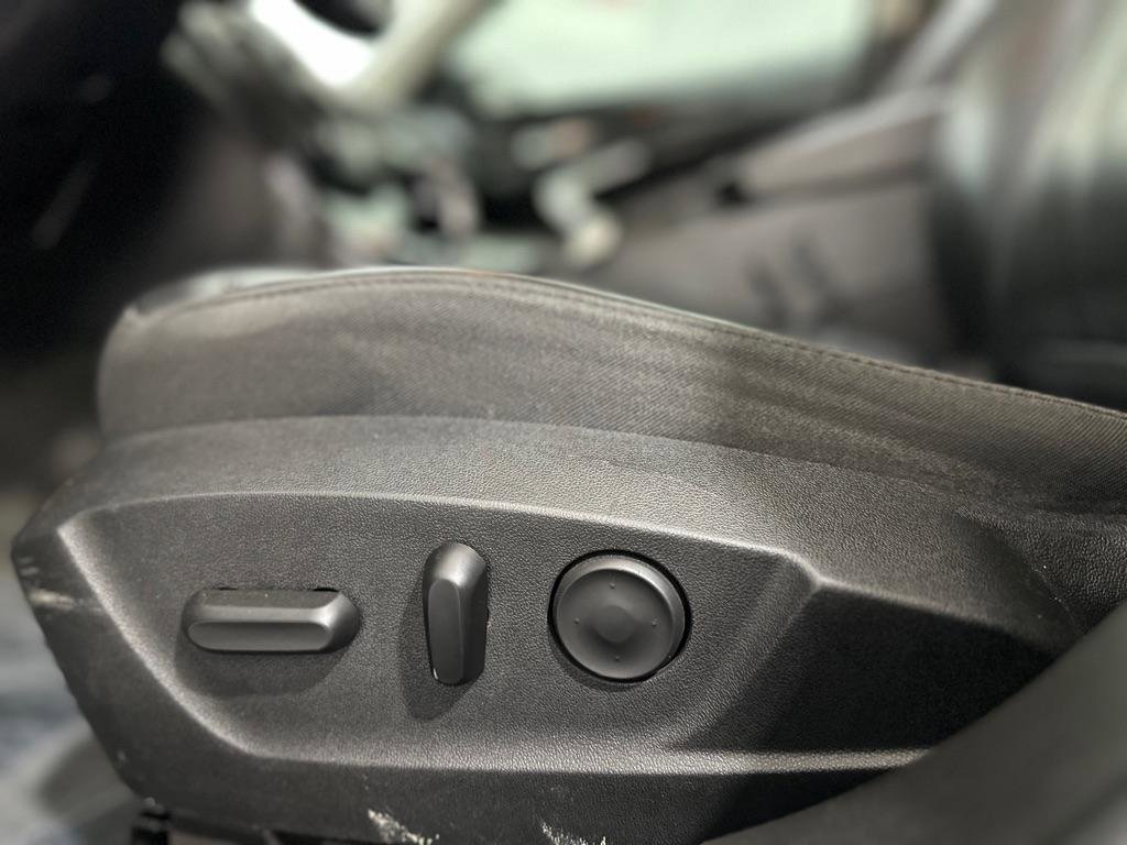Used 2012 Buick Regal Premium FWD image 25