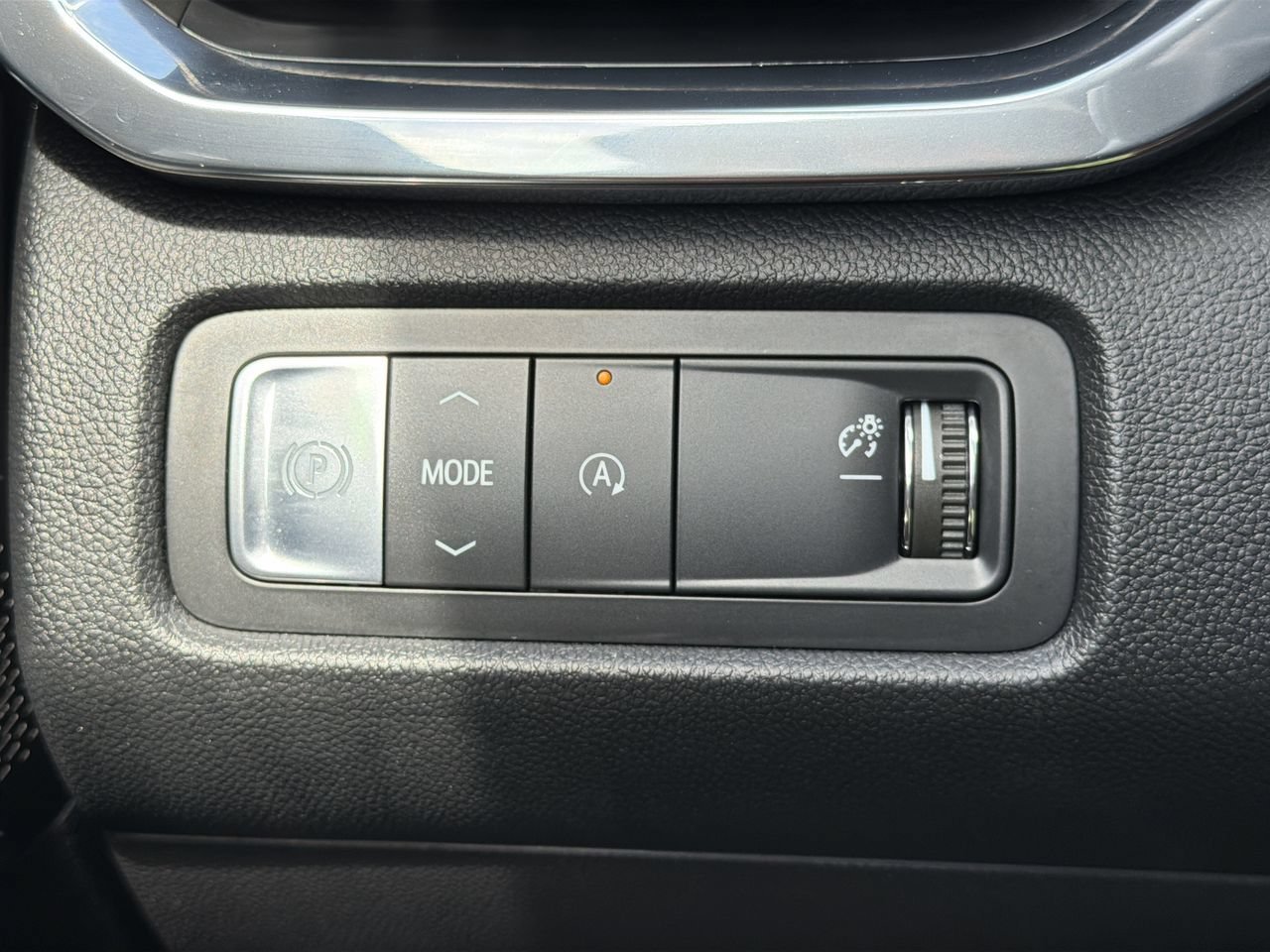 Used 2026 GMC Acadia Denali Ultimate FWD image 29