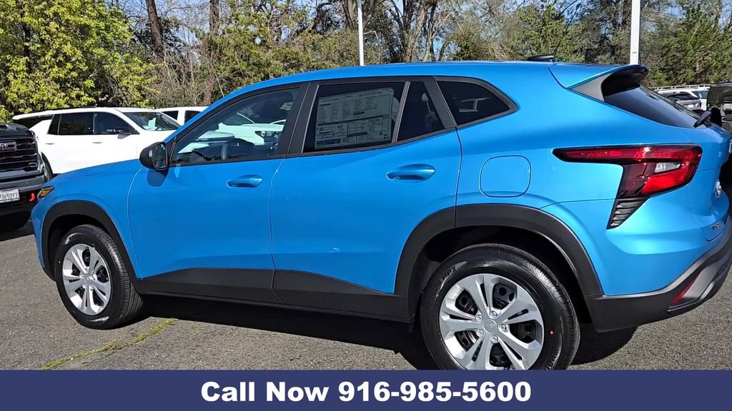 New 2026 Chevrolet Trax LS w/ Driver Confidence Package image 8
