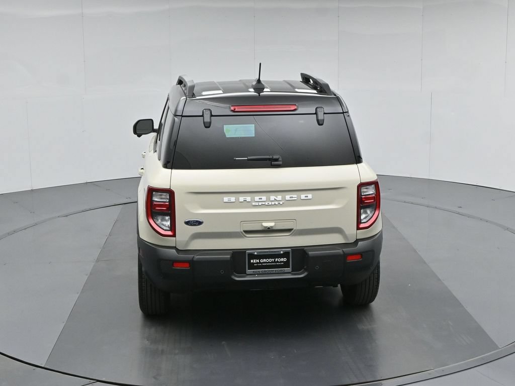 Certified 2025 Ford Bronco Sport Outer Banks w/ Outer Banks Tech Package+ AWD/4WD image 44