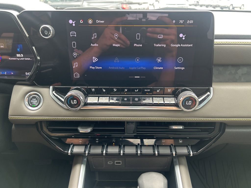 Used 2023 Chevrolet Colorado ZR2 w/ ZR2 Convenience Package III AWD/4WD image 31
