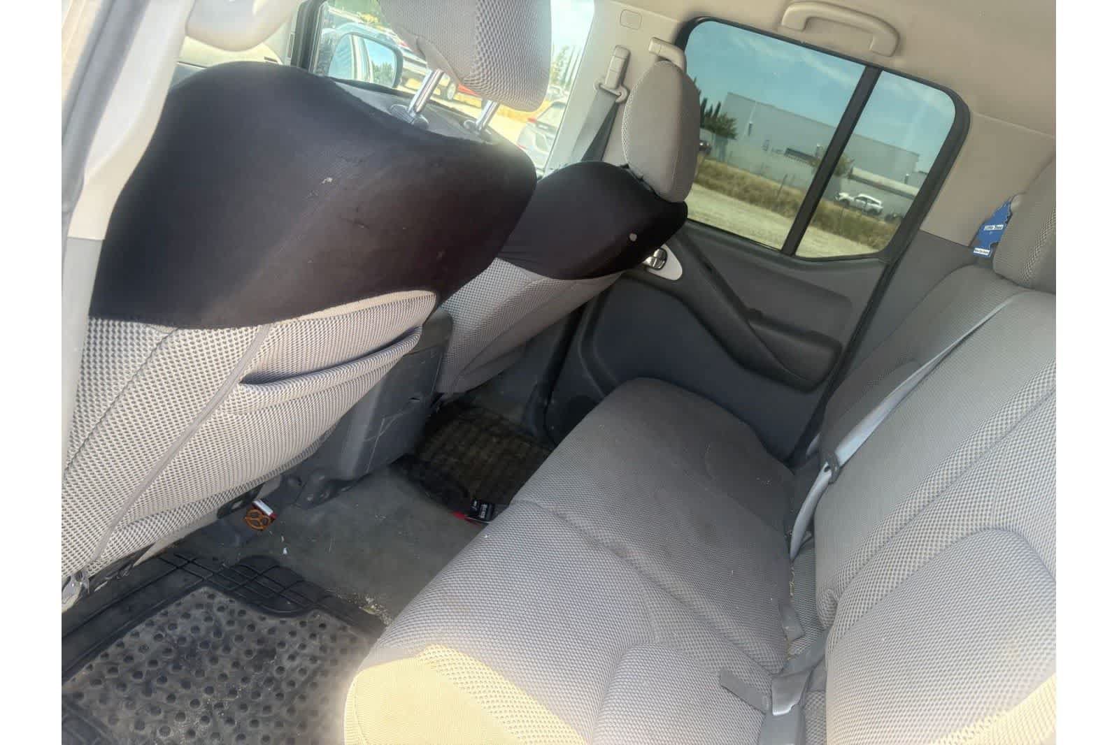 Used 2016 Nissan Frontier SV RWD image 12