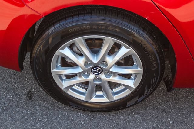 Used 2014 MAZDA MAZDA3 i Touring w/ Technology Package FWD image 11