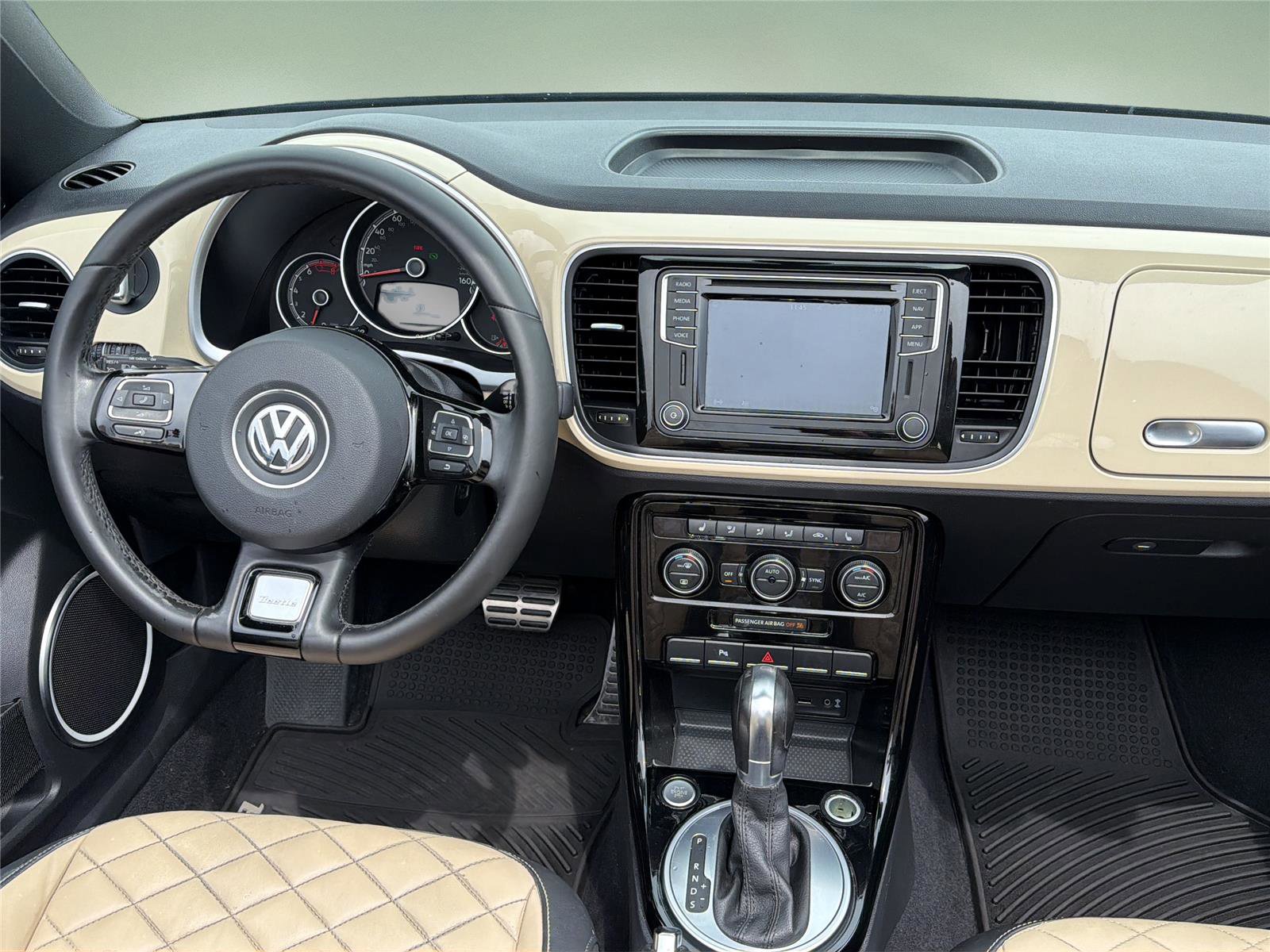 Used 2019 Volkswagen Beetle 2.0T Final Edition SEL FWD image 11