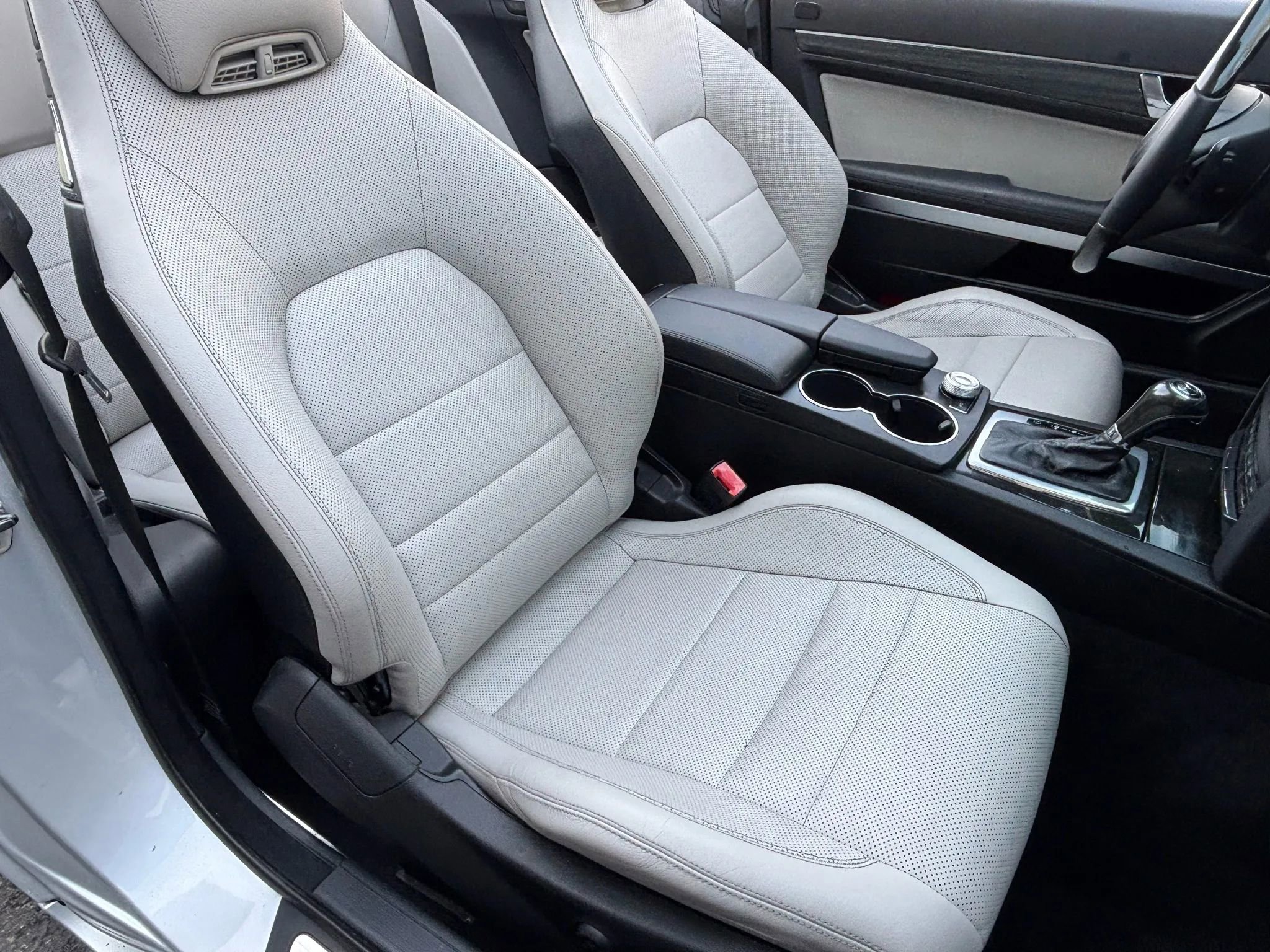 Used 2011 Mercedes-Benz E 350 Cabriolet image 25