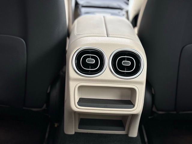 Certified 2023 Mercedes-Benz C 300 4MATIC Sedan image 43