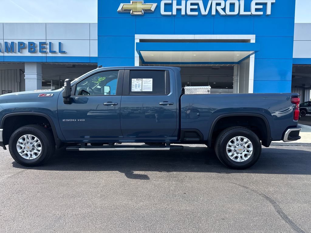 Used 2025 Chevrolet Silverado 2500 LT w/ Safety Package AWD/4WD image 2
