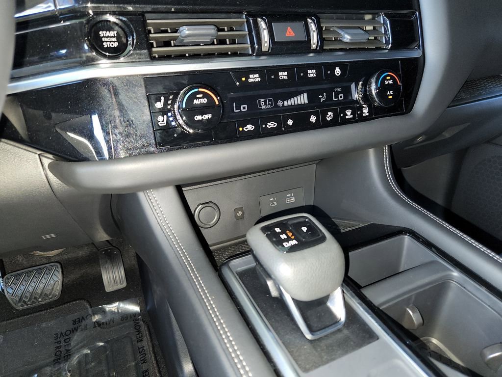 Used 2025 Nissan Pathfinder Platinum w/ Cargo Package image 21