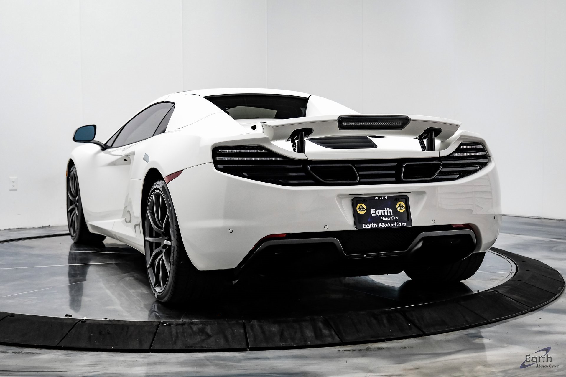 Used 2013 McLaren MP4-12C Spider image 12