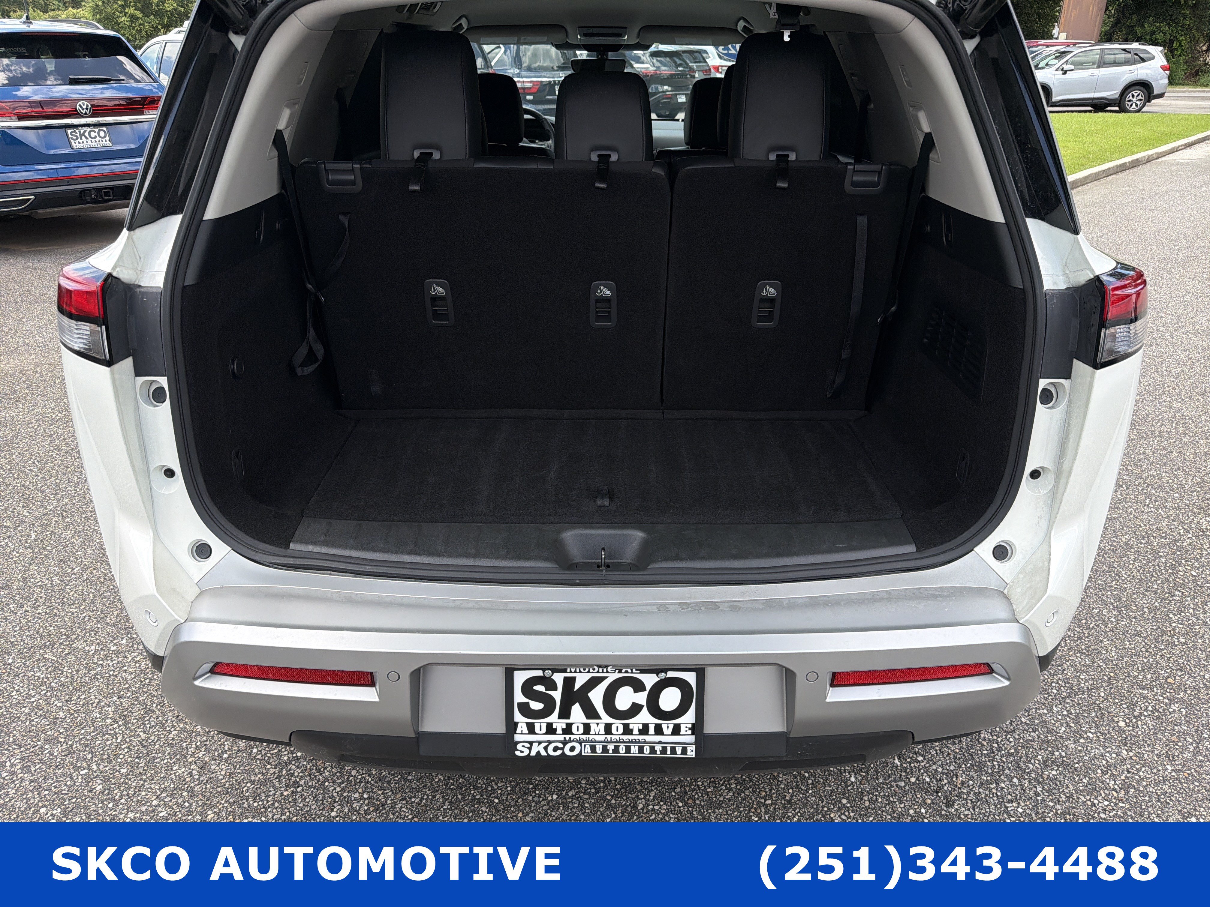 Used 2023 Nissan Pathfinder SL FWD image 21