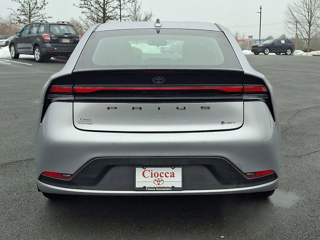 Used 2023 Toyota Prius LE image 8
