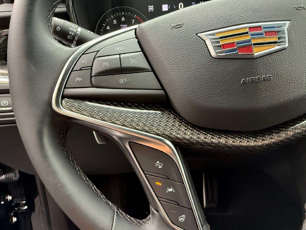 Certified 2026 Cadillac XT5 Sportv w/ LPO, Floor Liner Package AWD/4WD image 34
