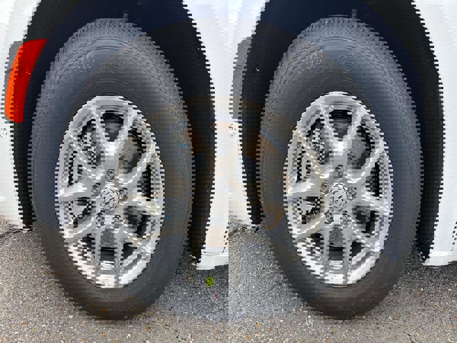 New 2026 Chrysler Pacifica Select image 3