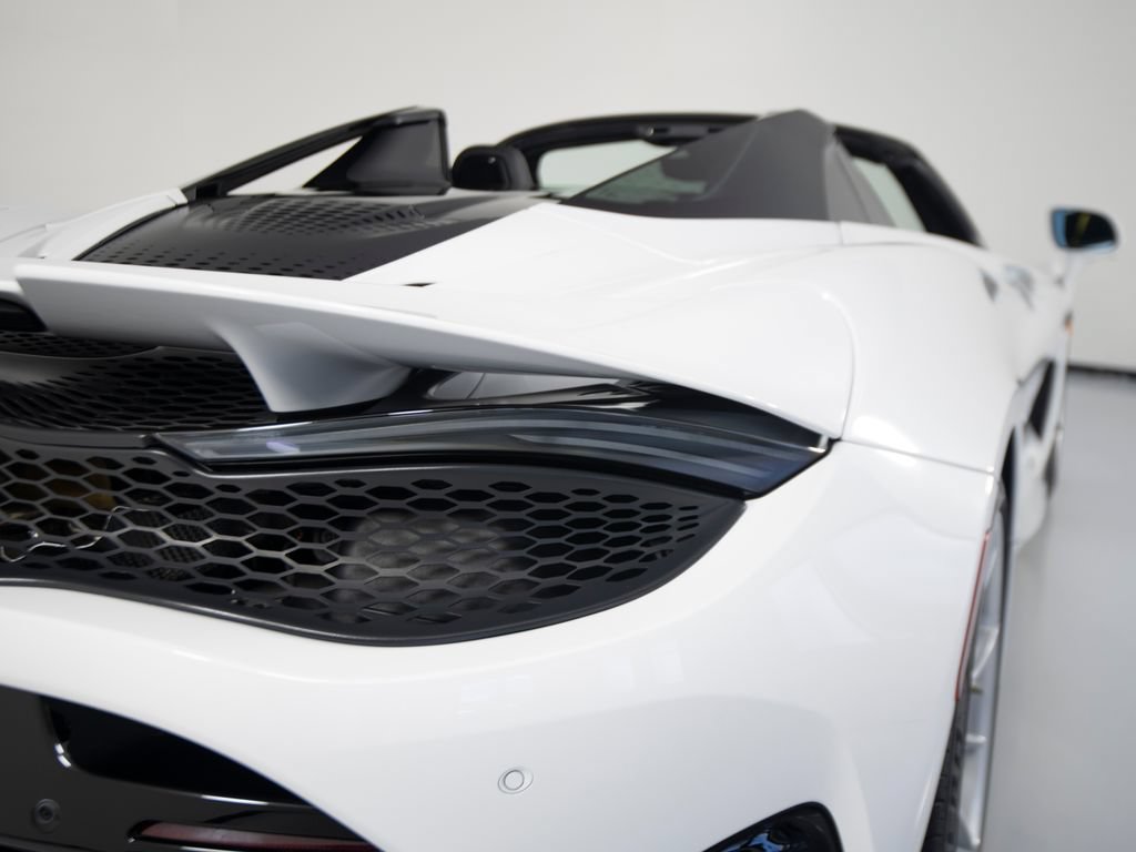 Used 2024 McLaren 750S Spider RWD image 52