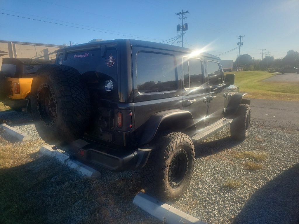 Used 2024 Jeep Wrangler Unlimited Rubicon w/ Technology Group AWD/4WD image 8
