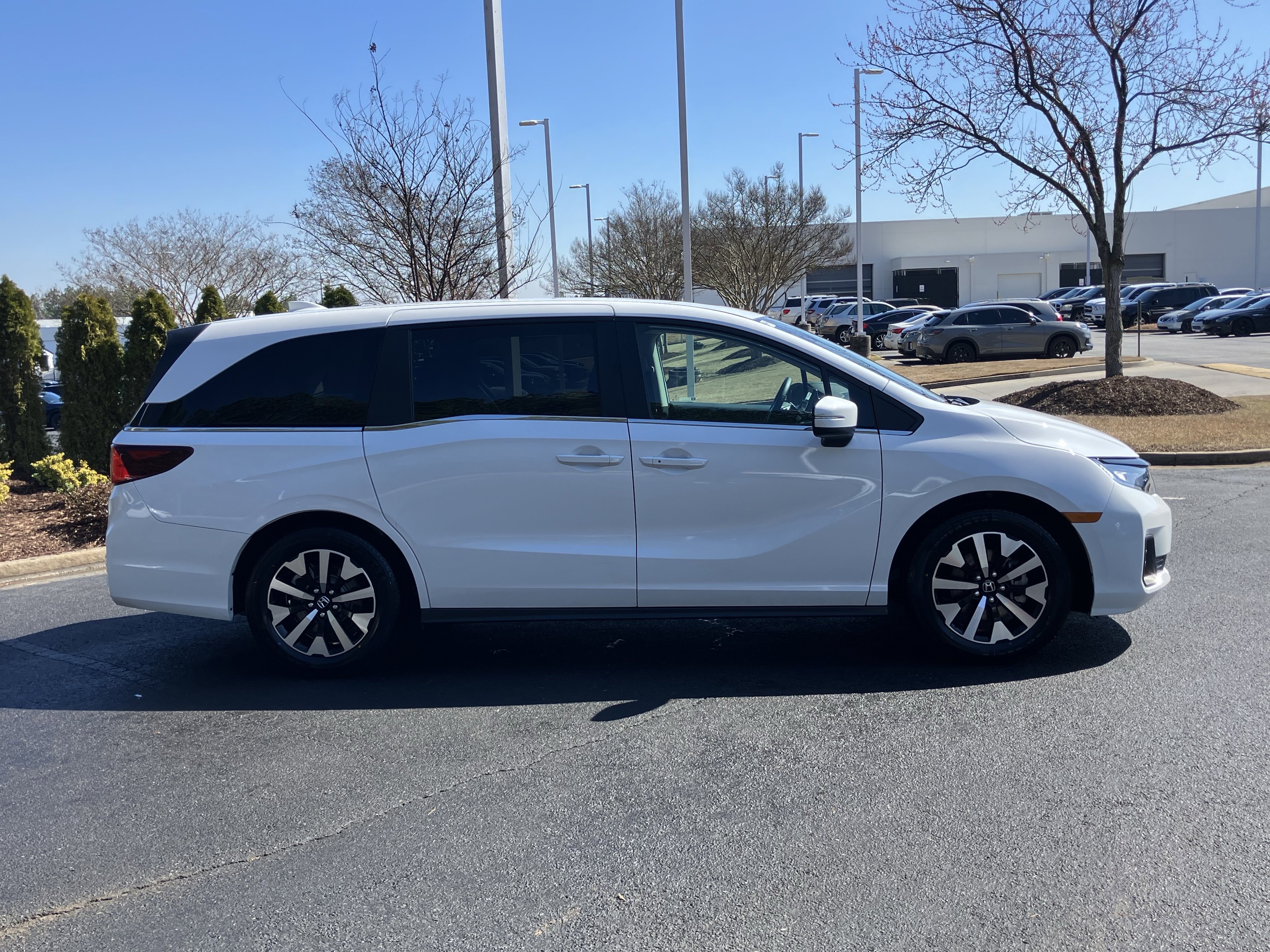 Certified 2025 Honda Odyssey EX-L image 11