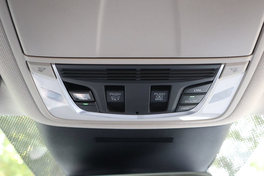 Used 2025 Acura MDX FWD w/ Technology Package image 29