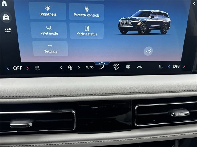 New 2026 Lincoln Aviator AWD image 19