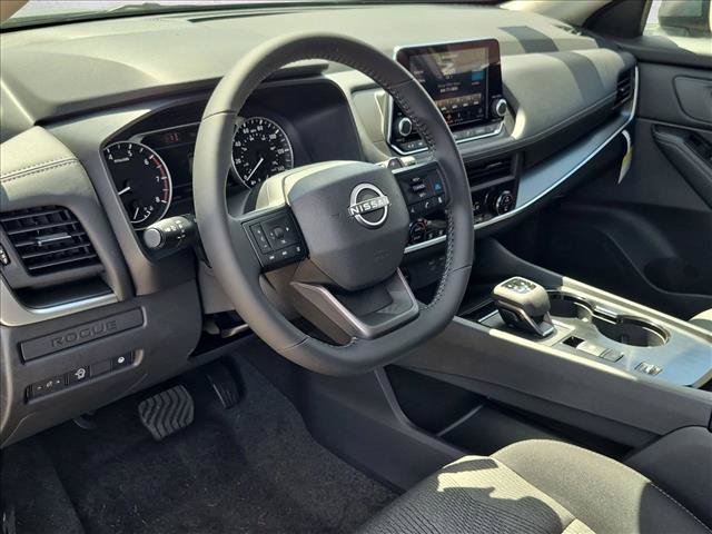New 2027 Nissan Rogue SV FWD image 3