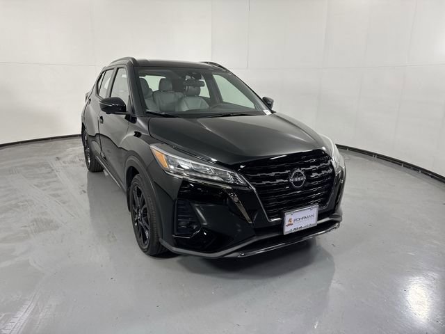Used 2024 Nissan Kicks SR w/ SR Premium Package image 3