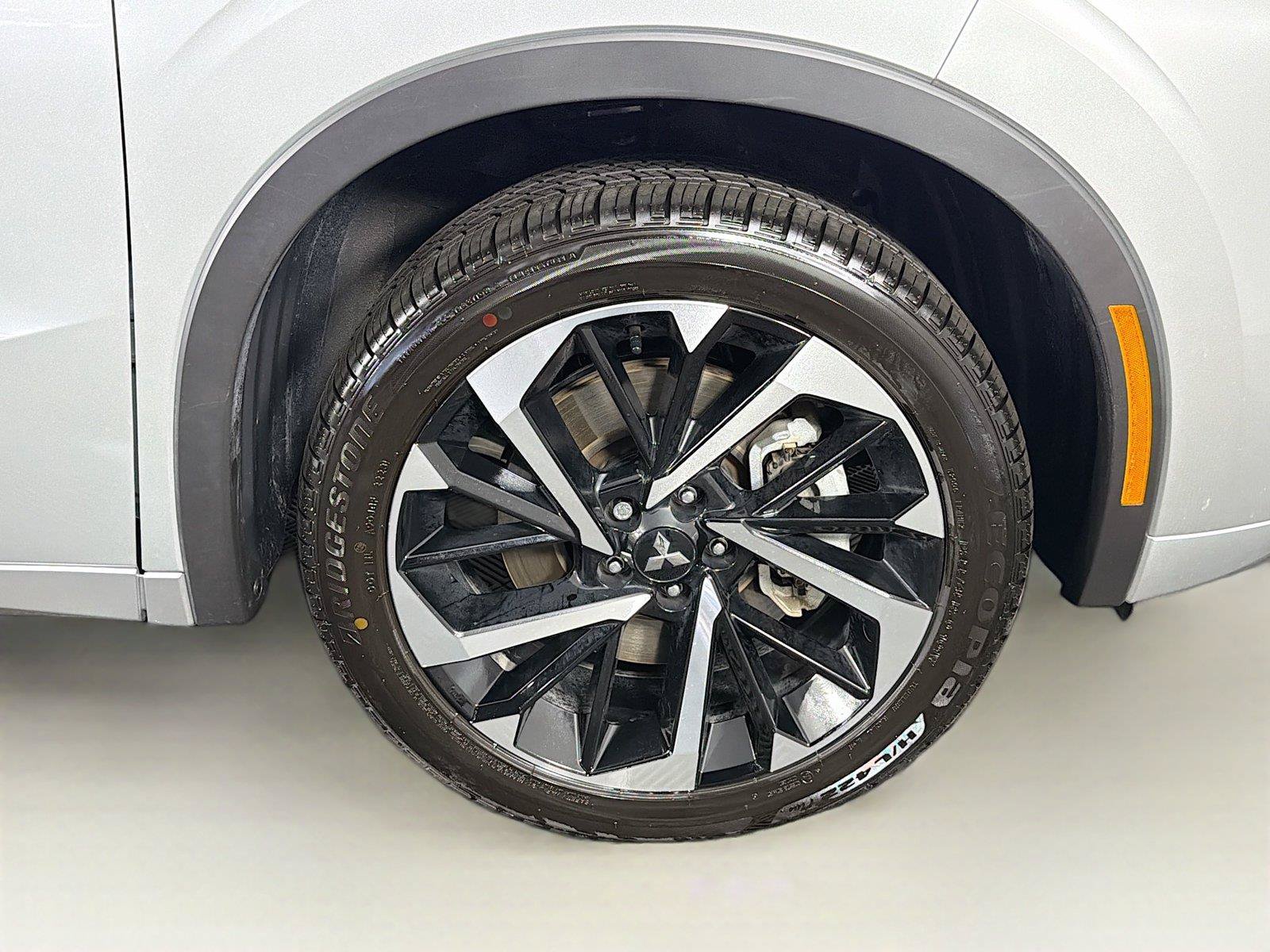 Used 2024 Mitsubishi Outlander SEL AWD/4WD image 36