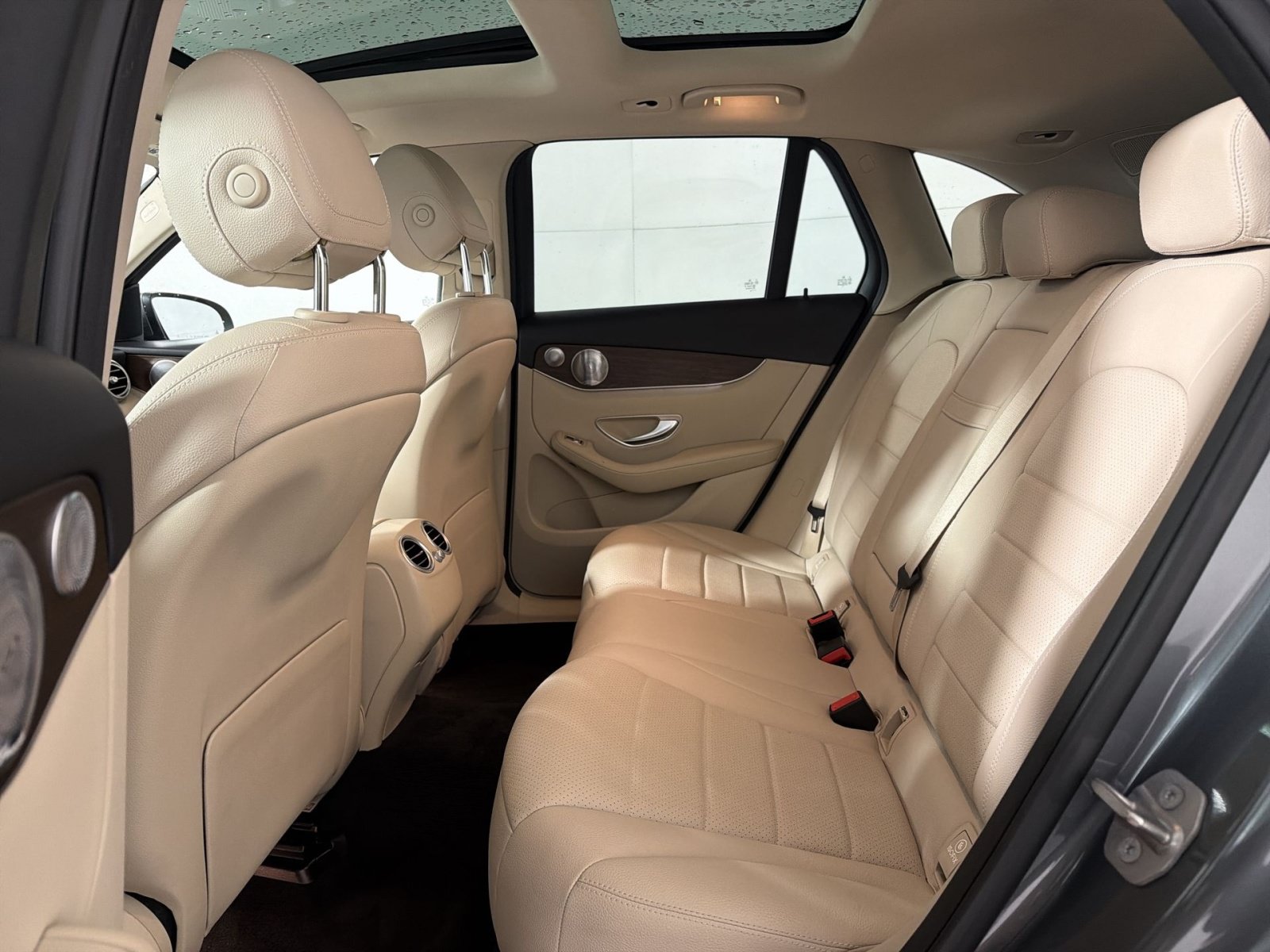Used 2020 Mercedes-Benz GLC 300 4MATIC image 24