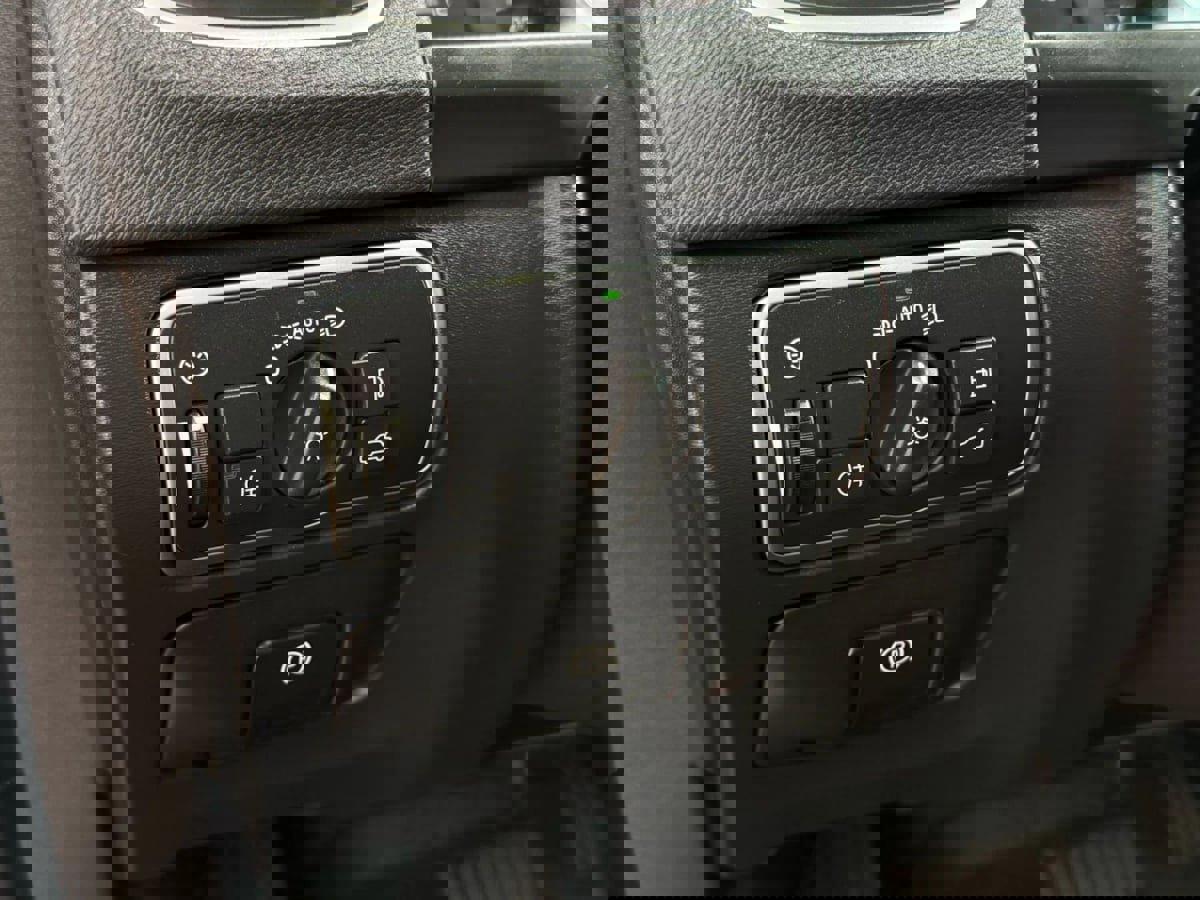 Used 2017 Volvo S60 T5 Dynamic w/ Vision Package FWD image 37