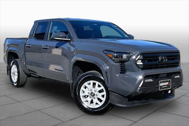 Certified 2025 Toyota Tacoma SR5 AWD/4WD image 3