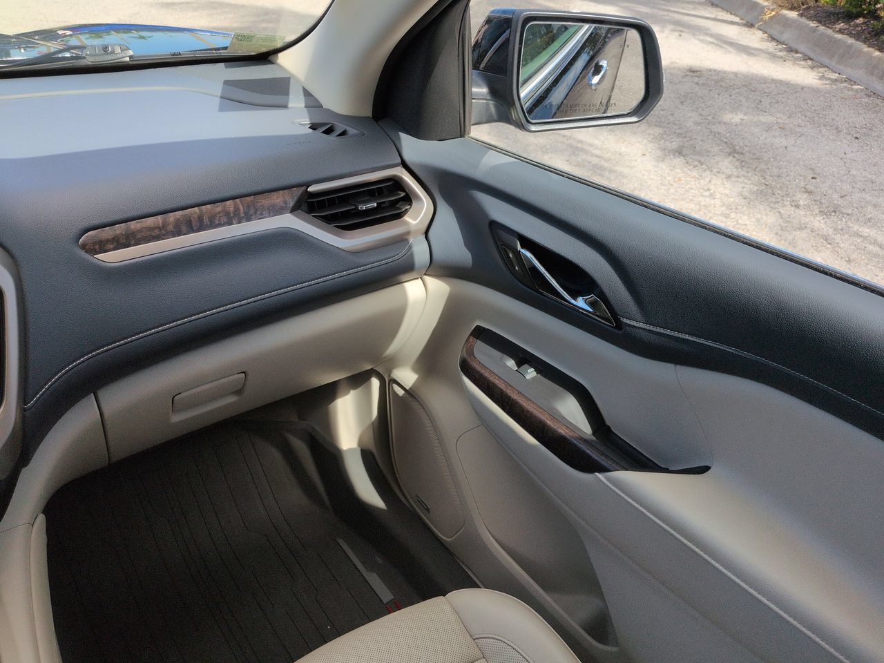 Used 2020 GMC Acadia Denali w/ Denali Ultimate Package AWD/4WD image 17