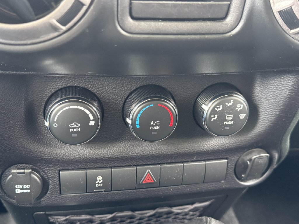 Used 2016 Jeep Wrangler Sport w/ Quick Order Package 23S AWD/4WD image 13