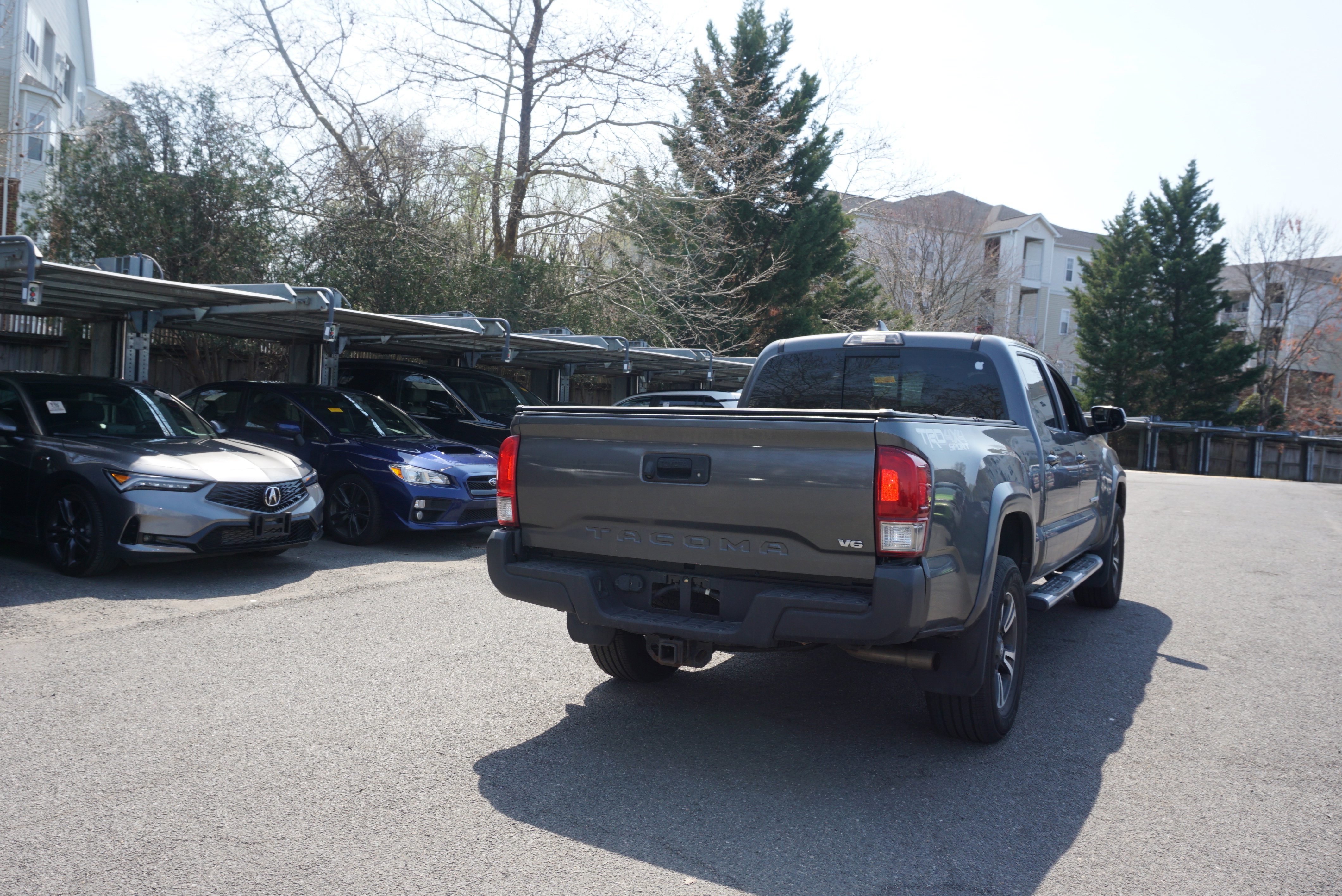 Used 2017 Toyota Tacoma TRD Sport image 4