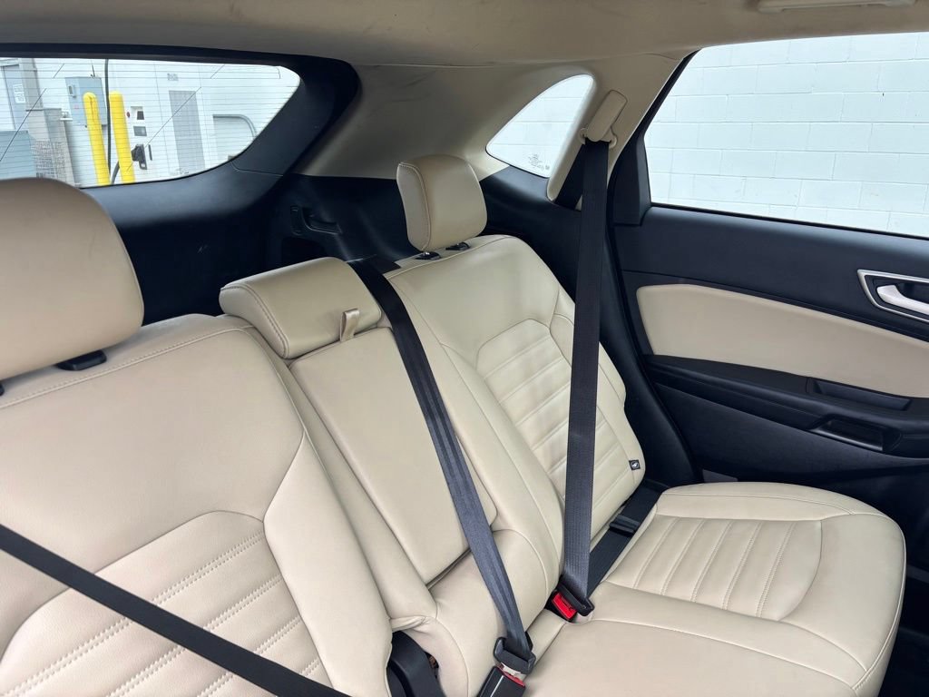 Used 2021 Ford Edge SEL w/ Cargo Accessory Package AWD/4WD image 17