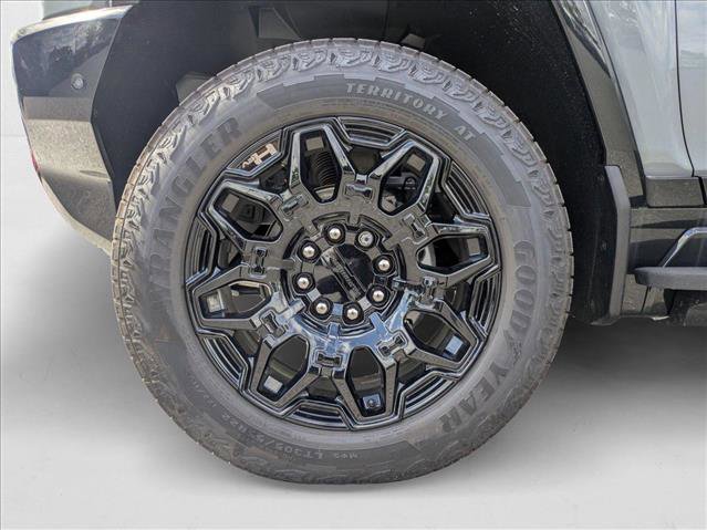 New 2024 GMC Hummer EV 2X AWD/4WD image 10