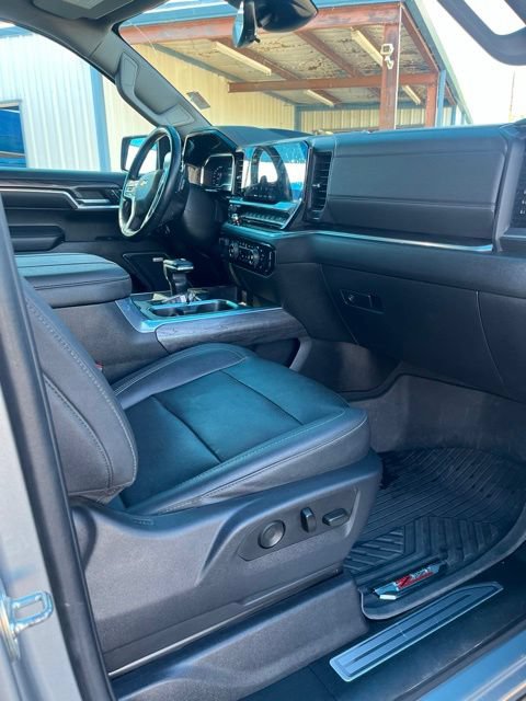 Used 2023 Chevrolet Silverado 1500 LTZ w/ LTZ Premium Package AWD/4WD image 10