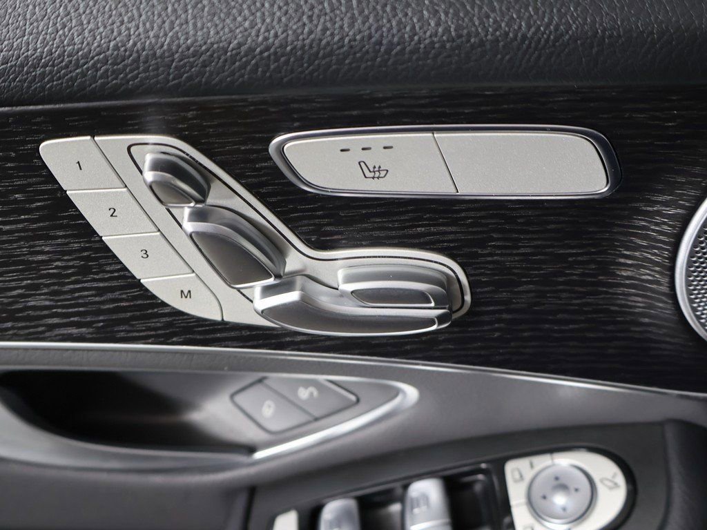 Used 2021 Mercedes-Benz GLC 300 4MATIC w/ Multimedia Package image 37