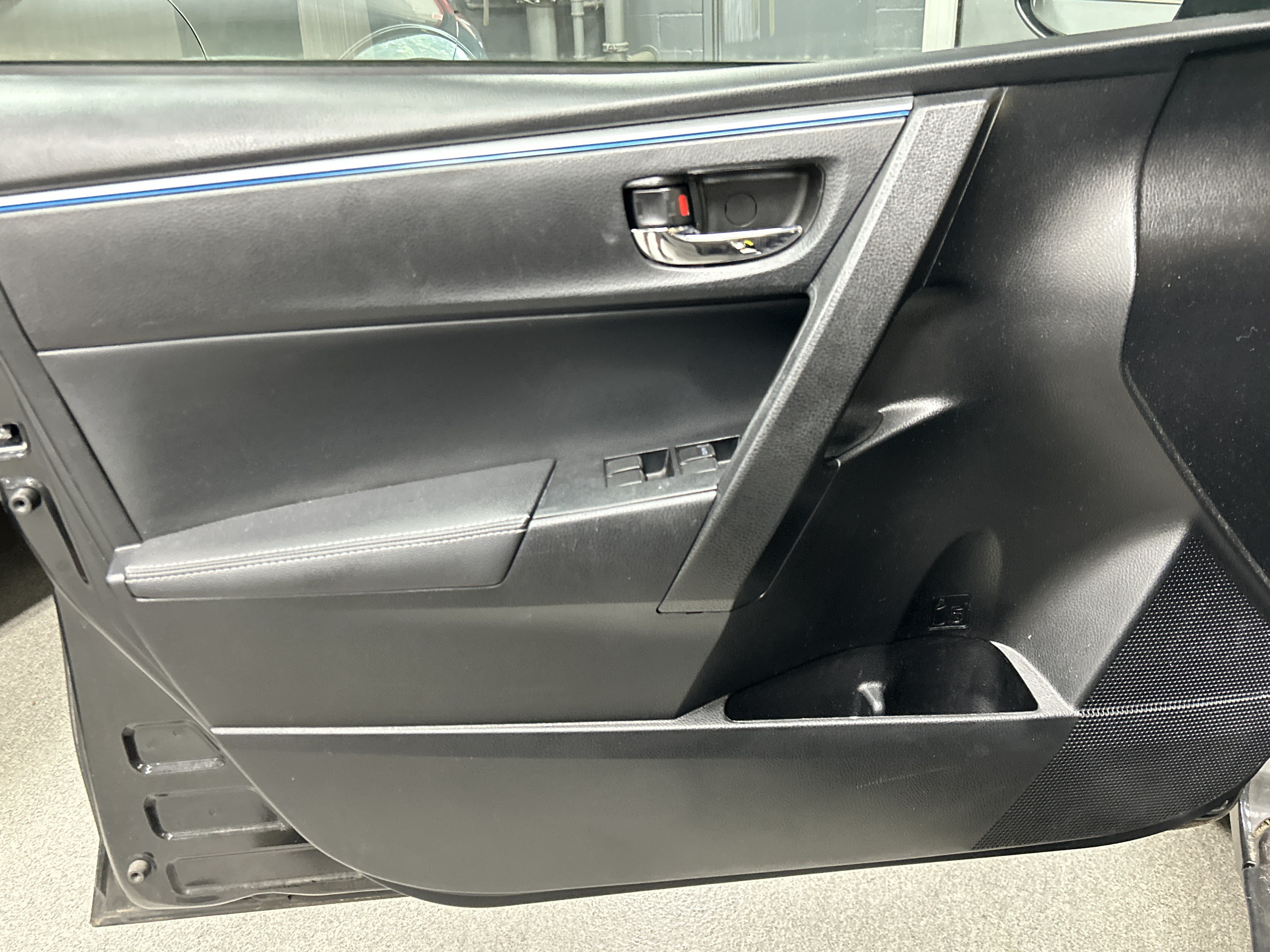 Used 2016 Toyota Corolla S FWD image 7