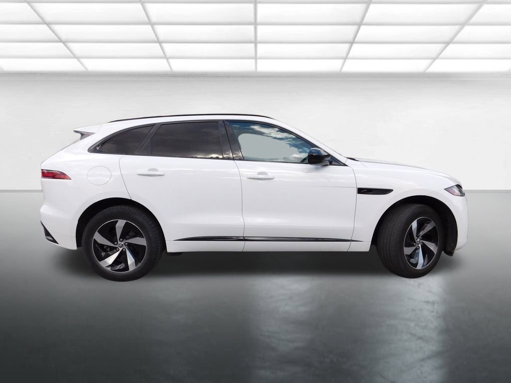 Used 2025 Jaguar F-PACE R-Dynamic S image 4
