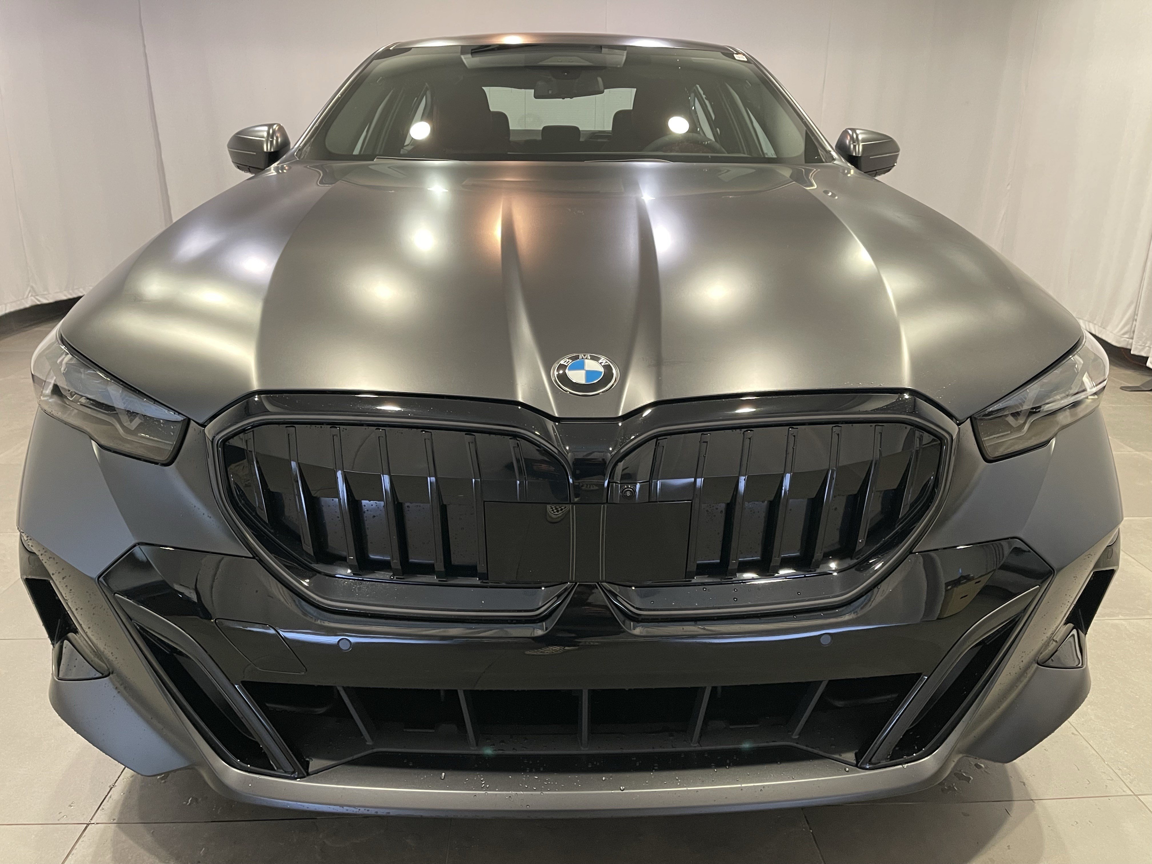 New 2027 BMW 540i xDrive w/ M Sport Package AWD/4WD image 2